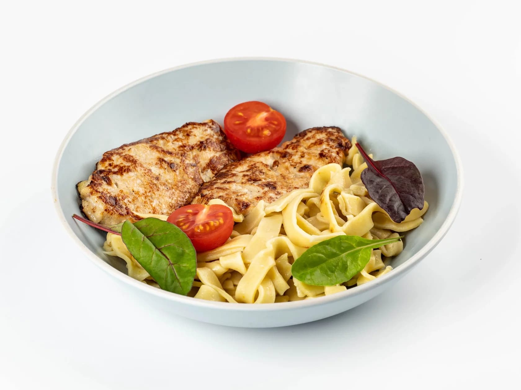 куриные котлеты с макаронами