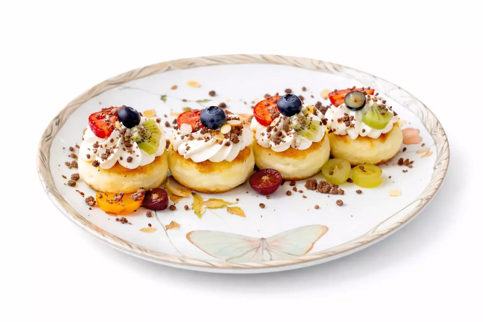 с чиз-кремом, фруктами и молочным шоколадом